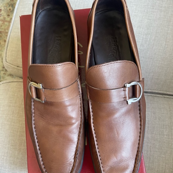 Salvatore ferragamo mens loafers in brown leather - Picture 5 of 9